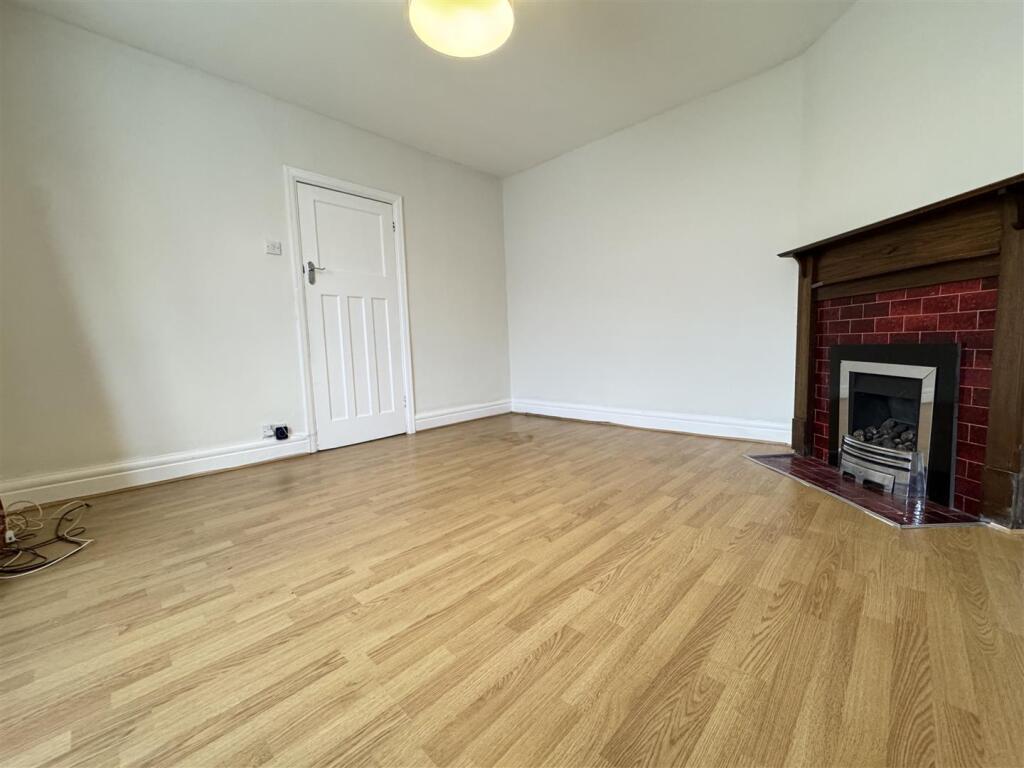 IMG_2220 (Large).JPG