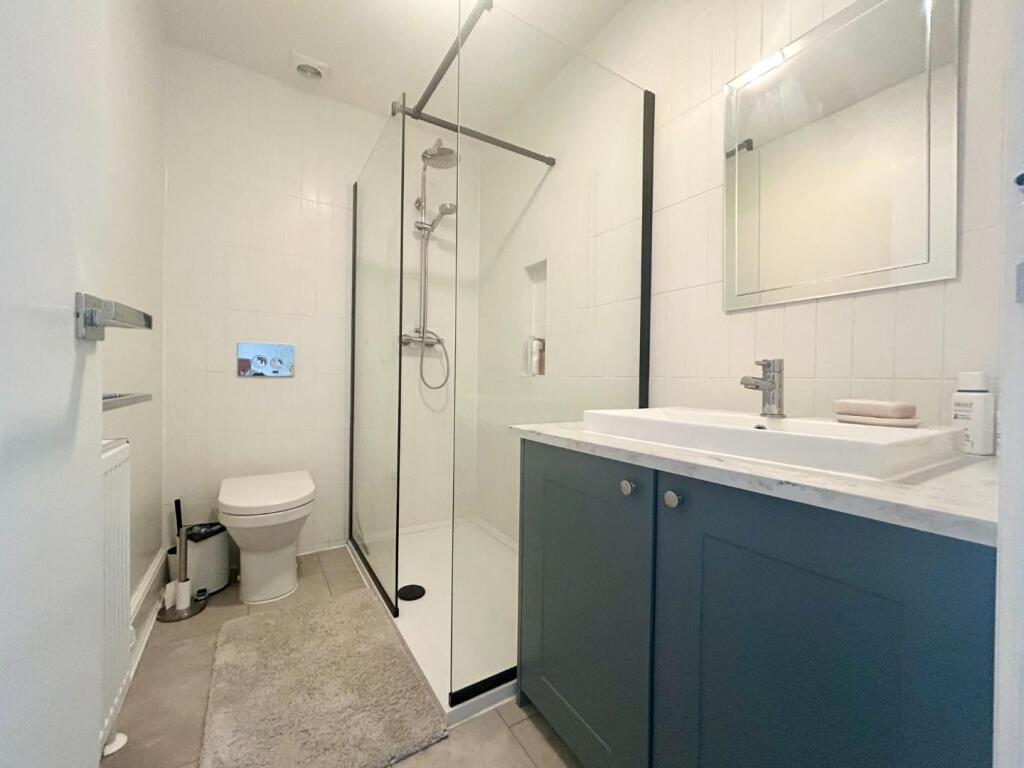 Shower room.jpg