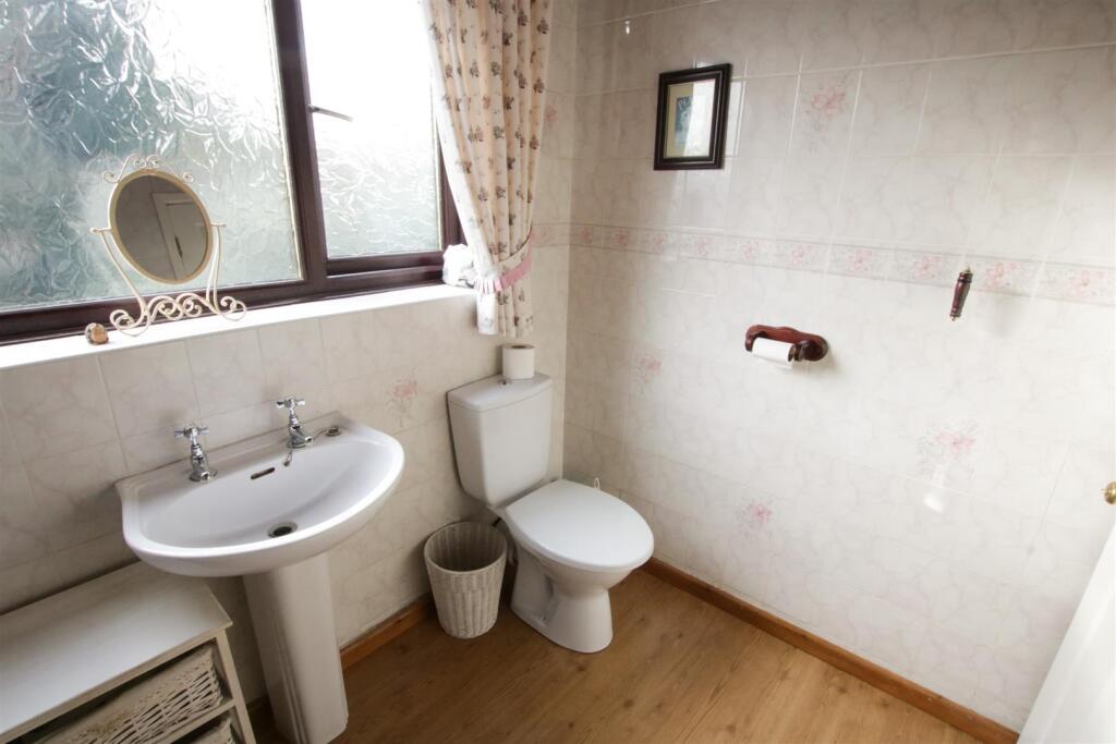 HOUSE BATHROOM