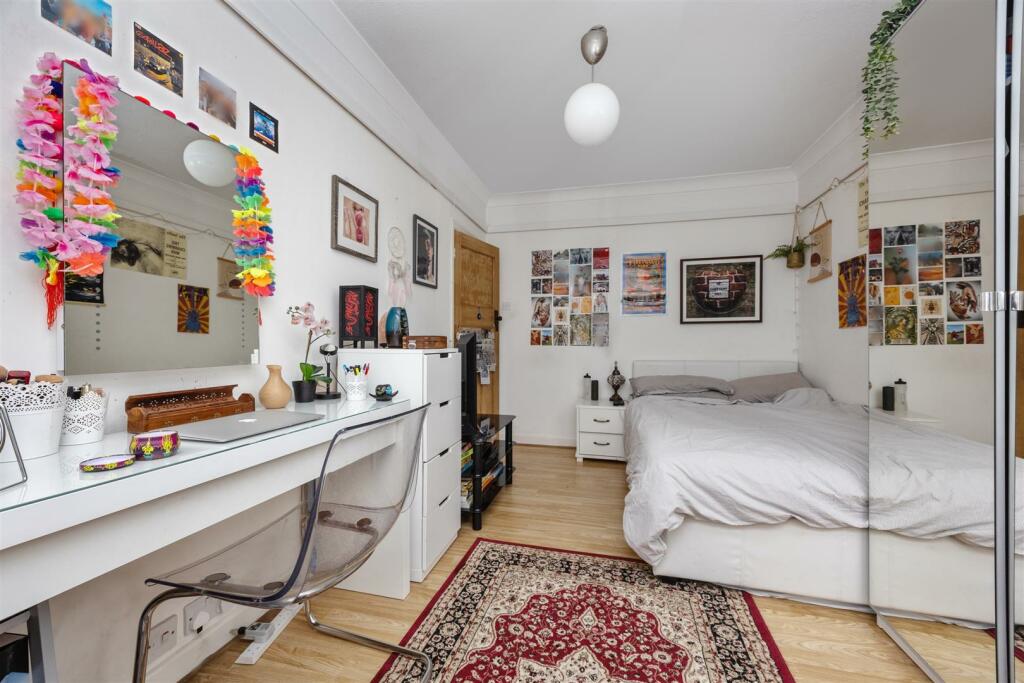 Mackie Ave, 61-007.jpg