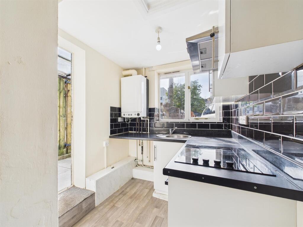 3 - Flat with parking for Auction, Weston-super-Ma