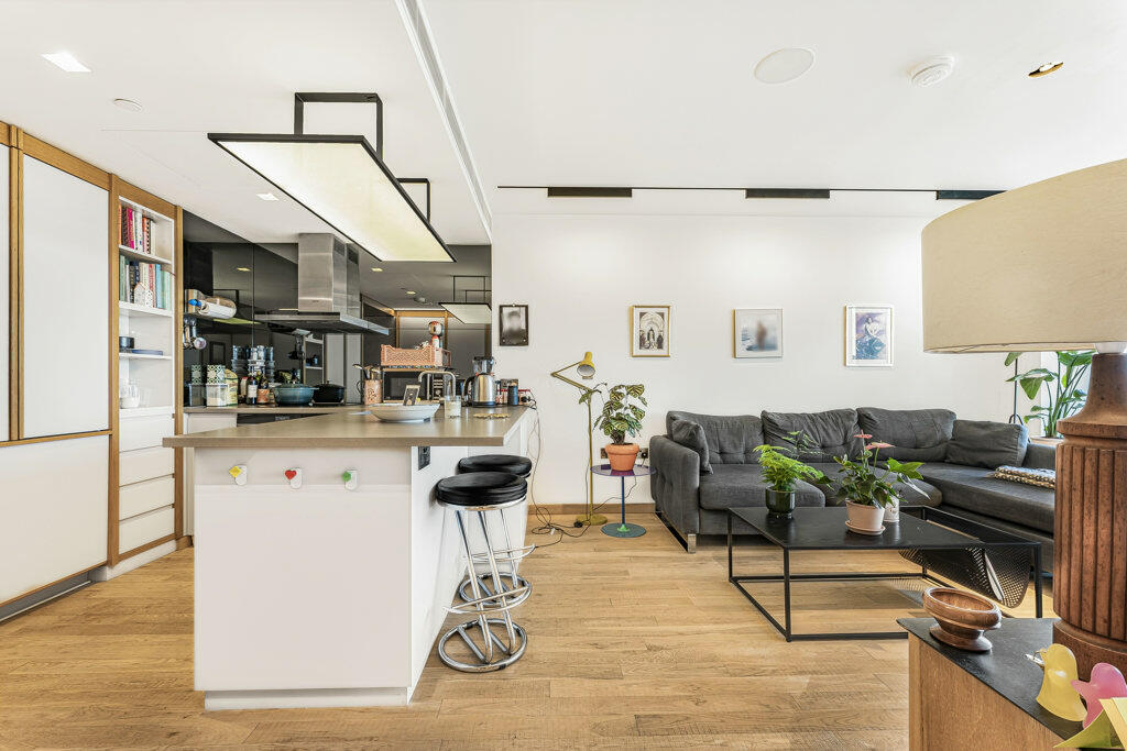 Reception/Kitchen