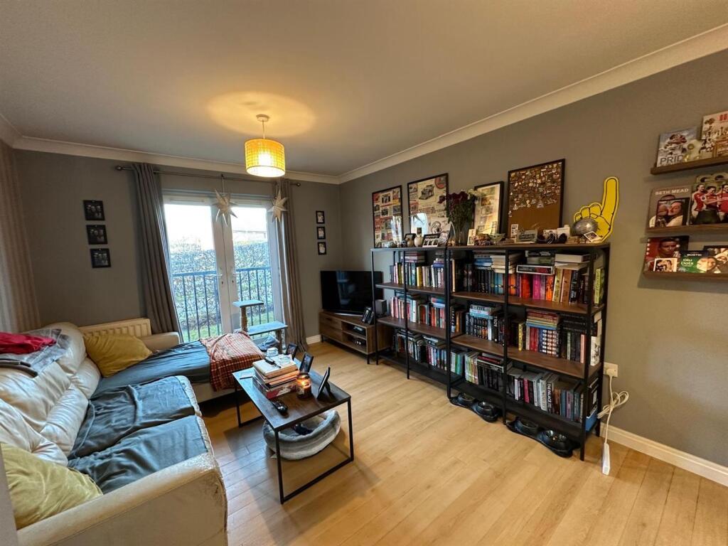 Sitting Room/Dining Room