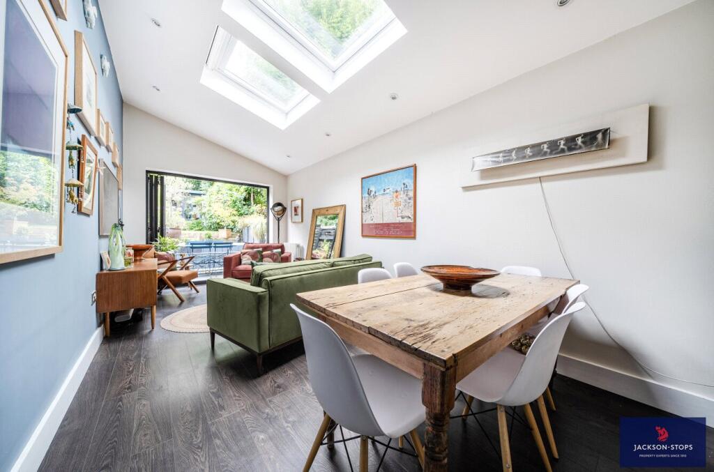 Sitting/Dining Room