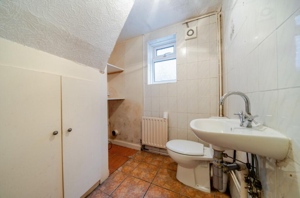 1387070-9-693046f4c6e06