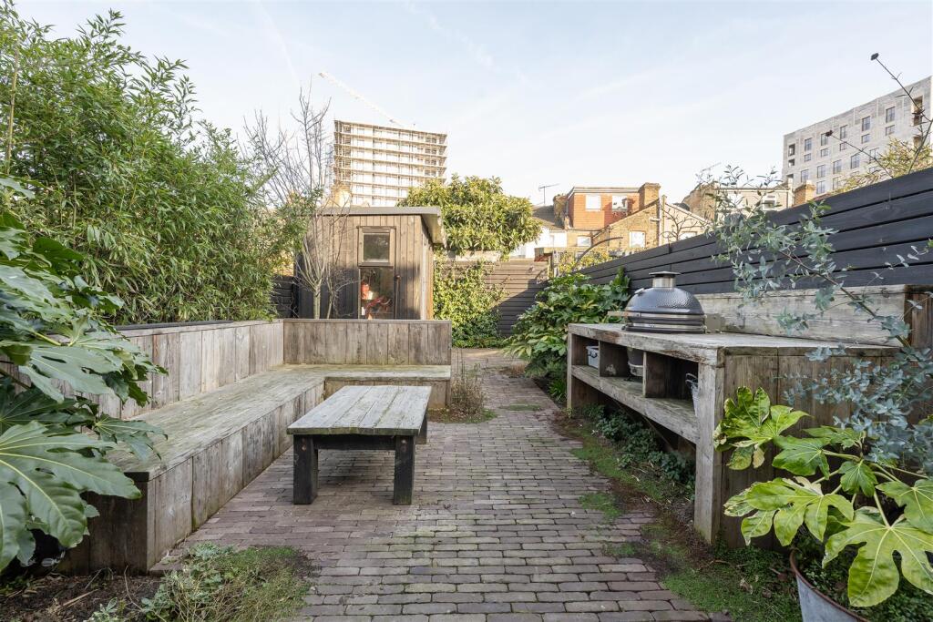 Kingsley Road, E17
