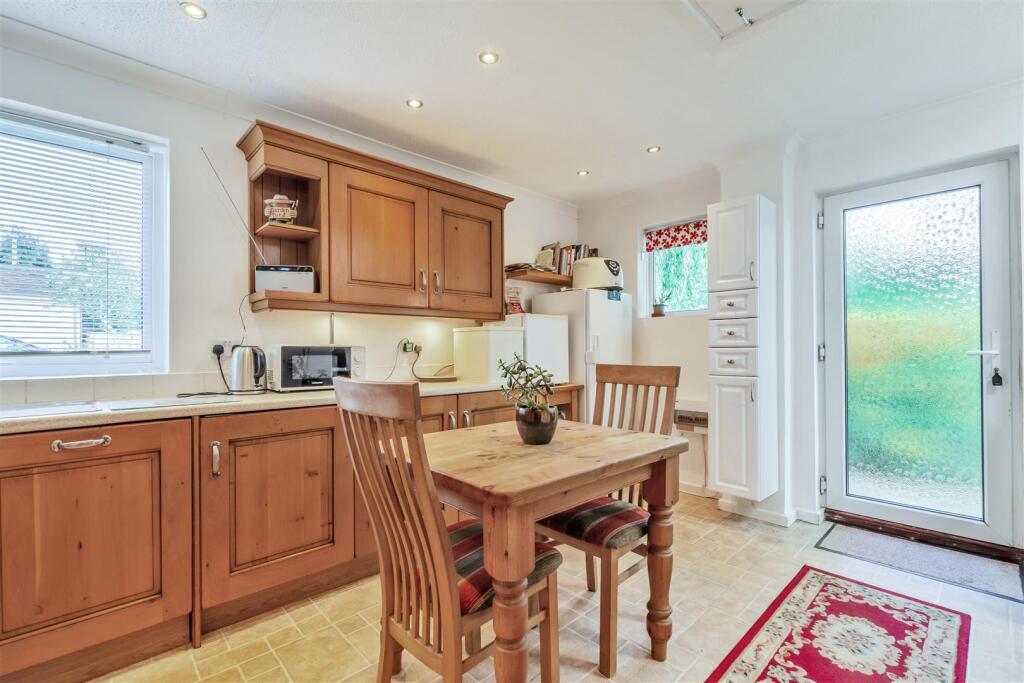 Kitchen/Breakfast Room