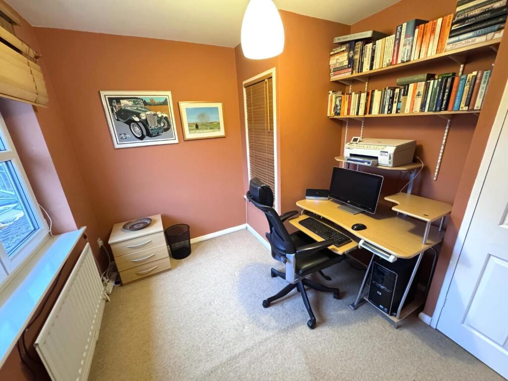 BEDROOM 4