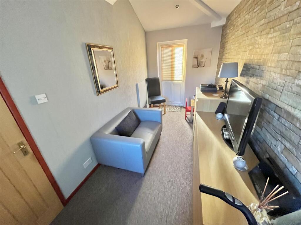 Sitting Room Aspect 3