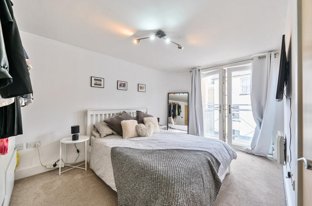 1327704-15-688137...