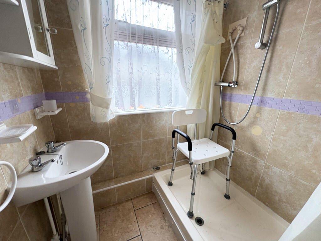 shower room b