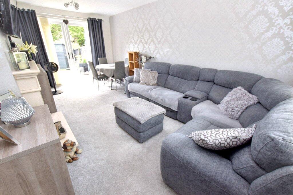 Through Lounge