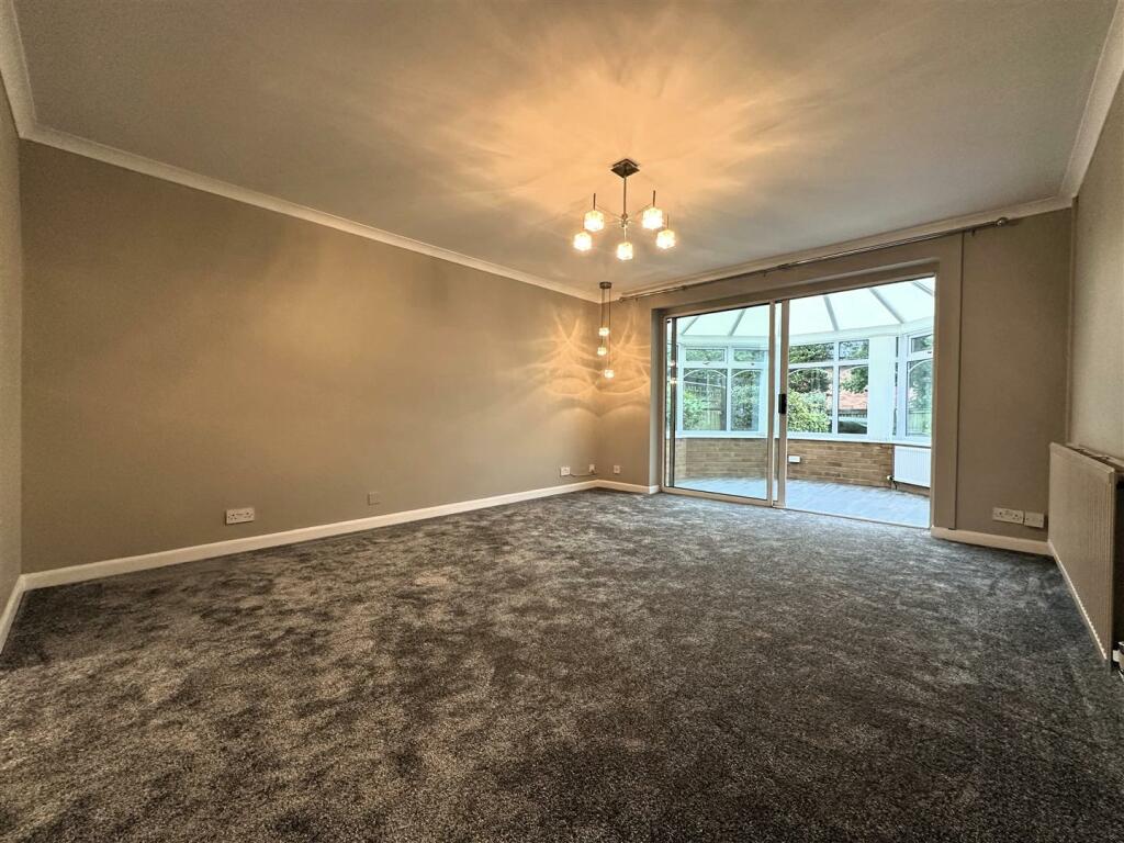 Dining Room.jpg