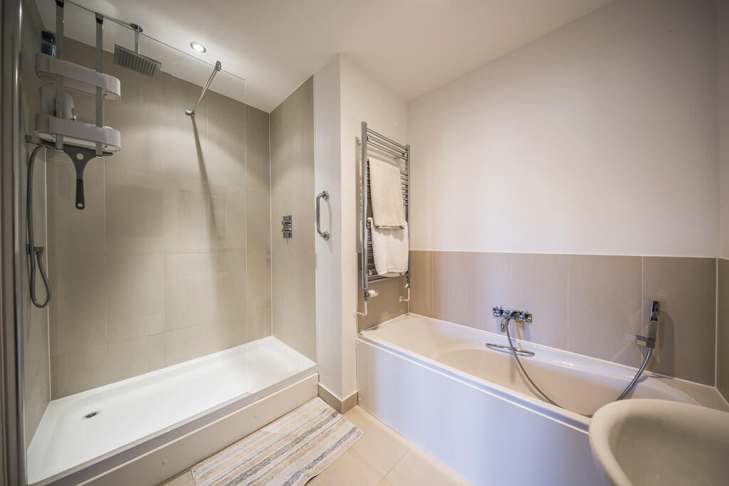 Bed 2 Ensuite