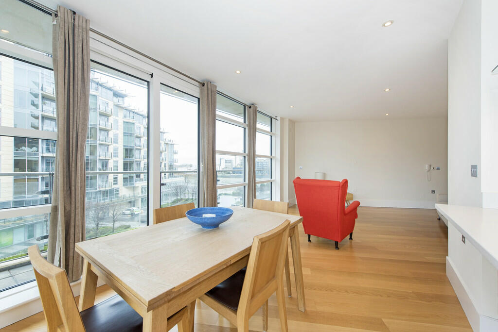 Dining area open ...