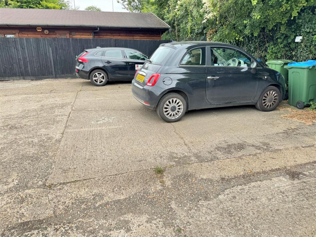 Parking.jpg