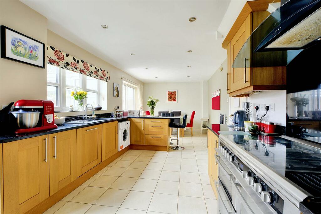 Kitchen Diner_4.jpeg