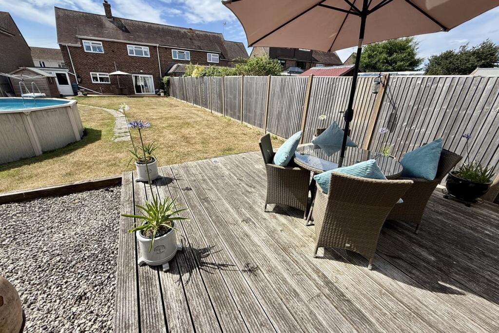 Rear Elevation and g