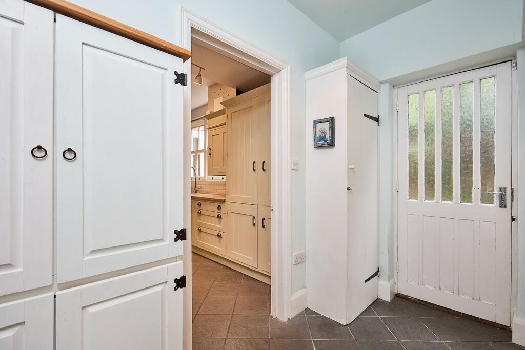 Edward Knight 202...