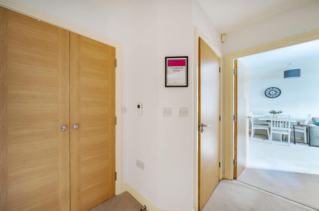 1376089-1-6912293...