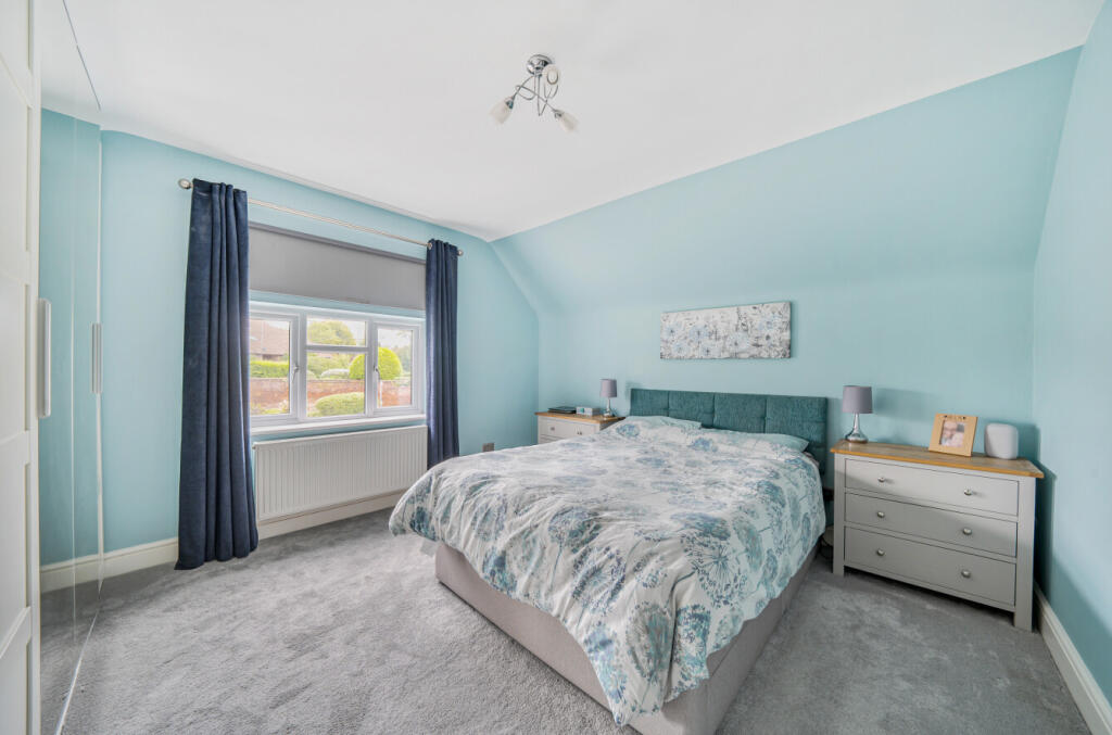 1335740-2-68949bd...