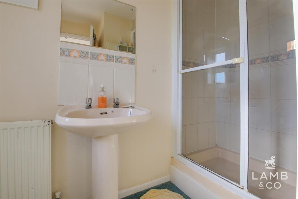 EN SUITE