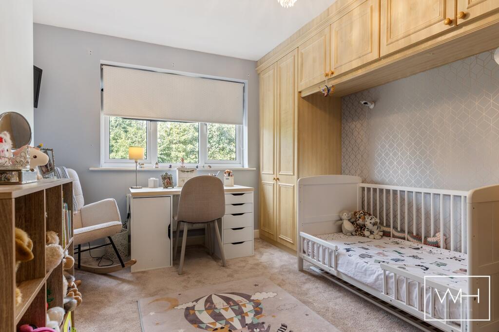 18 Roe Croft Close, 