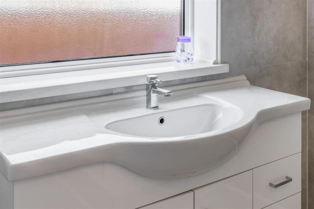 35 Rochford Tower Lane (Fishtoft)-24.jpg