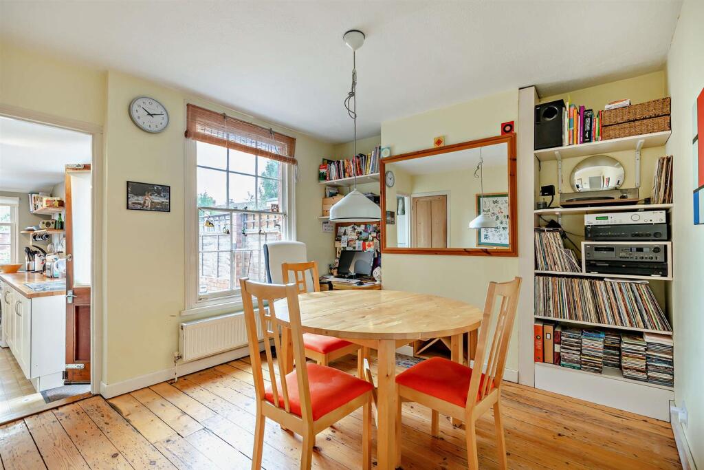 8661212-interior04-800.jpg