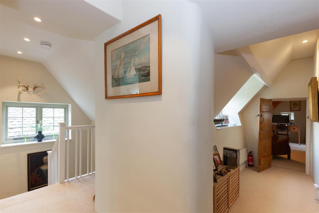 First Floor Landing.jpg