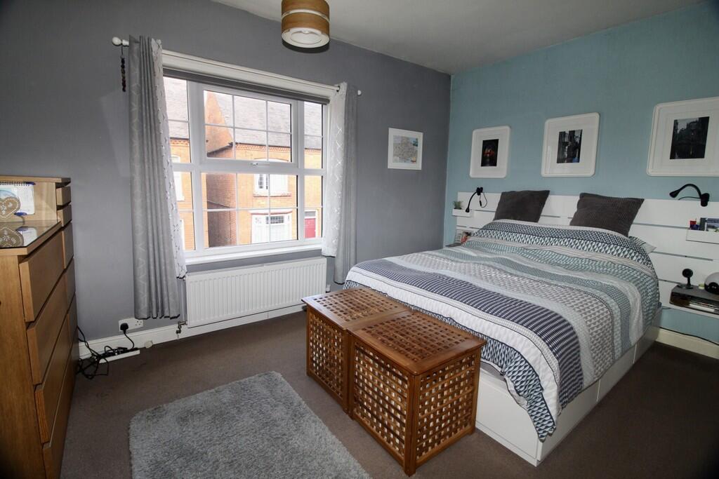 16A3EF56-CEE2-4D8...