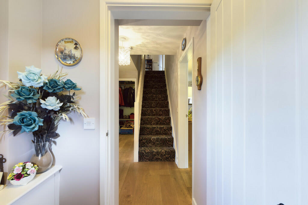 Porch/ Hallway