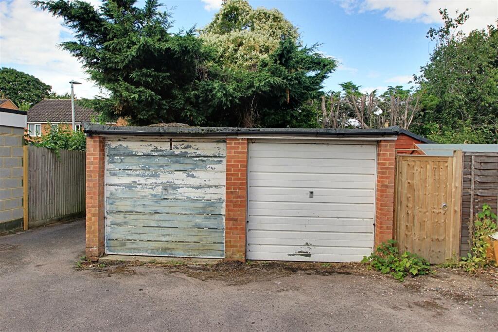 Garage.jpg