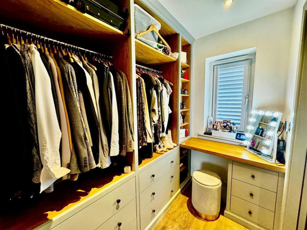 WhatsApp Image 2024-10-16 at 10.49.28 (10).jpeg