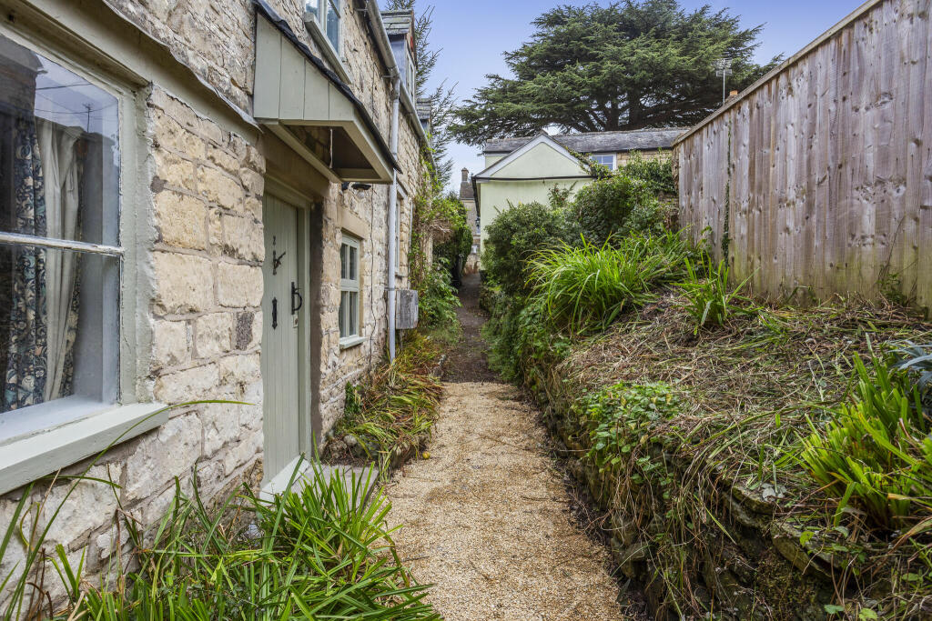 Footpath to Front door