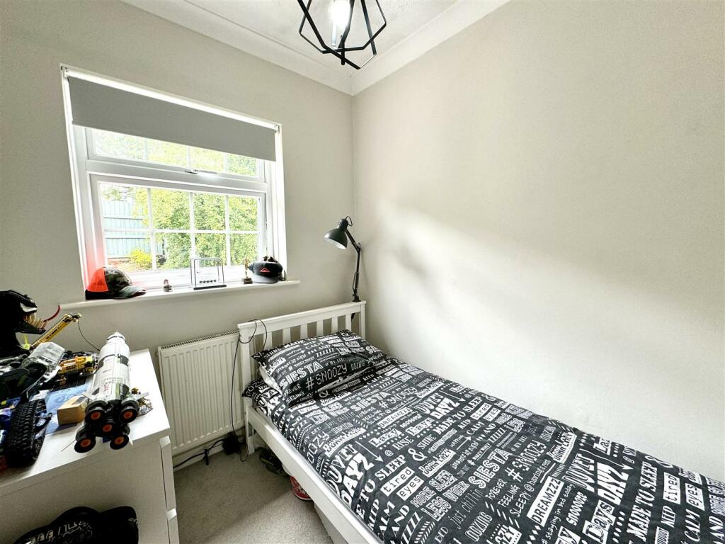 BEDROOM 3