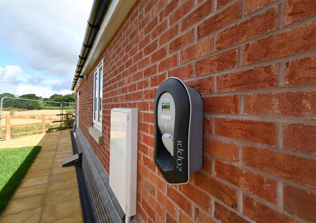 Bluebells, 6a School Close-18.jpg