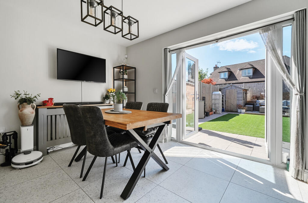 1325590-26-687785...