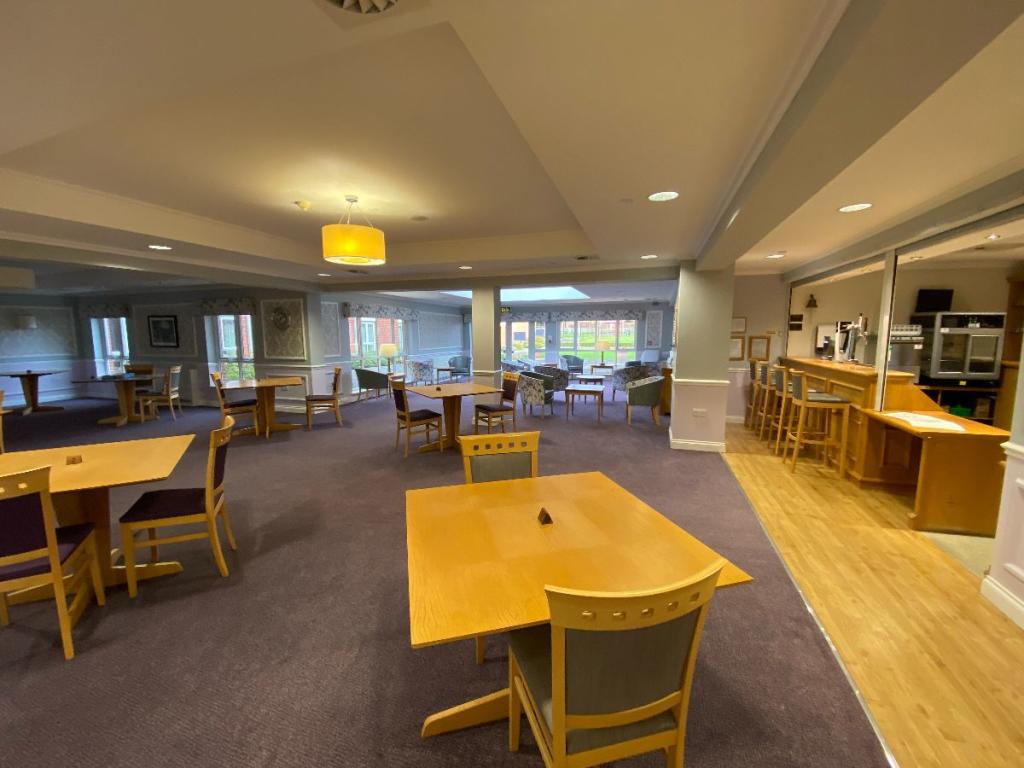 Cafe/Bar