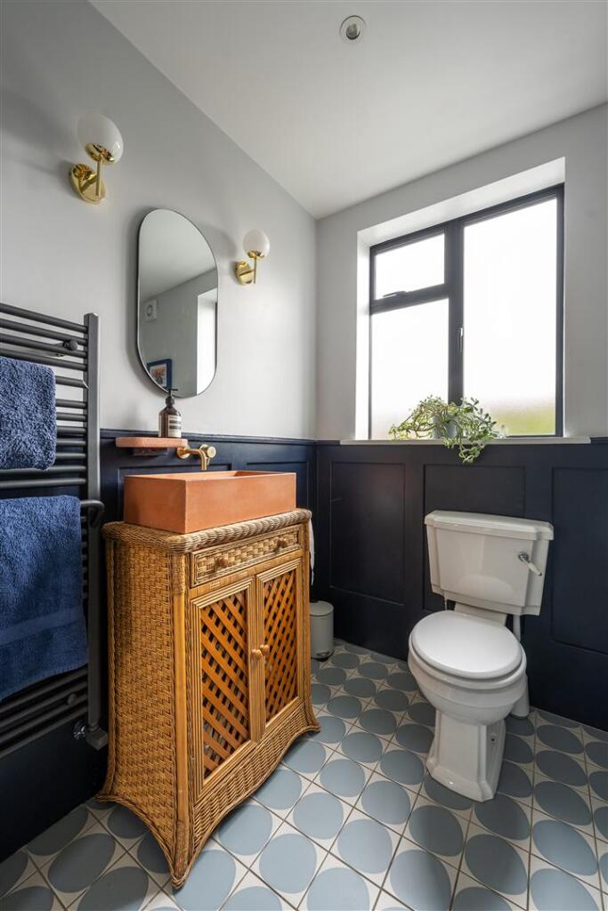 Bathroom-3.jpg