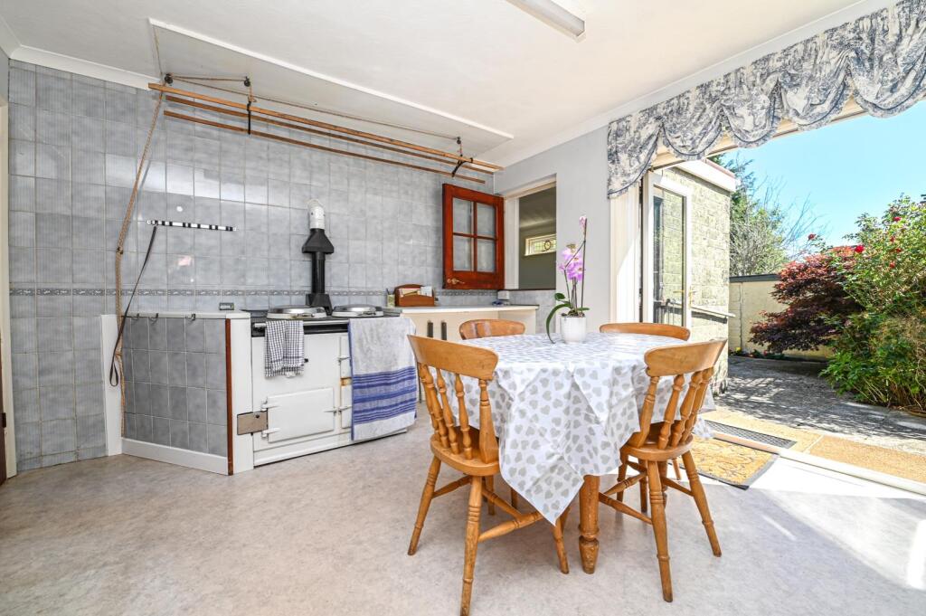 Kitchen-Breakfast Room