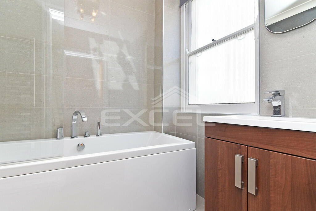 ENSUITE (2)