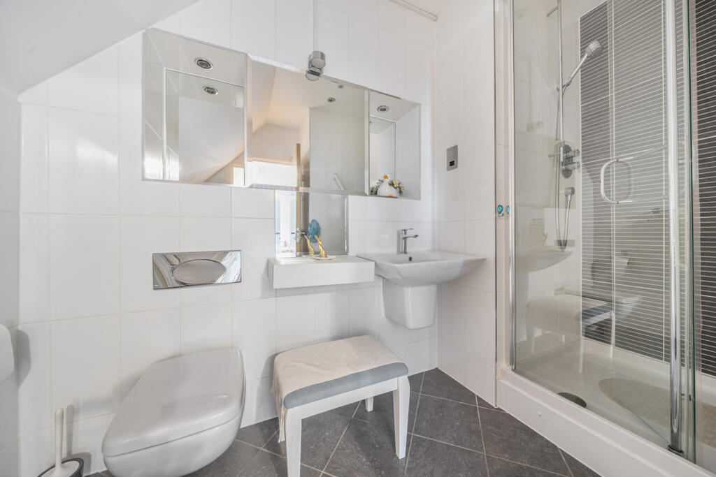 1339728-8-689b322...