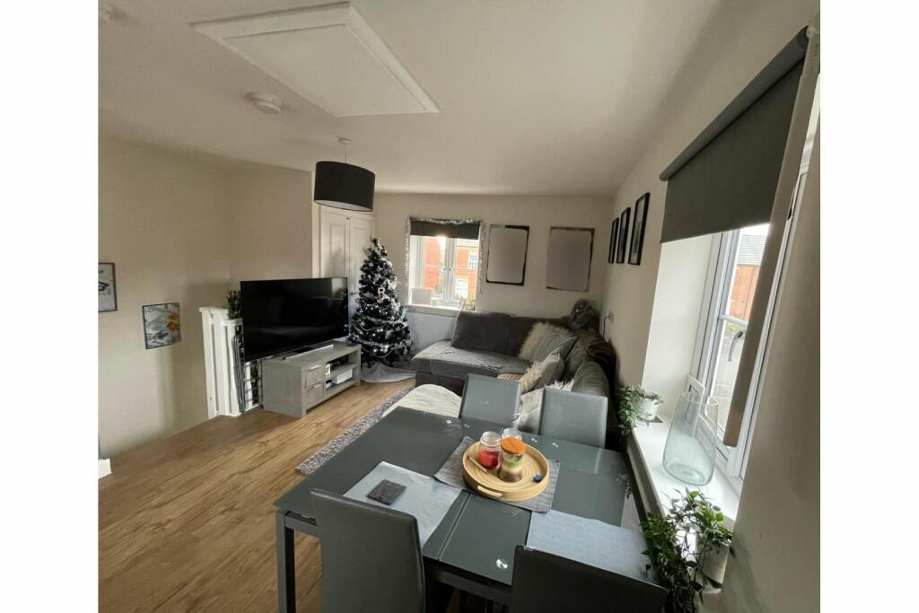 Living / Dining Room
