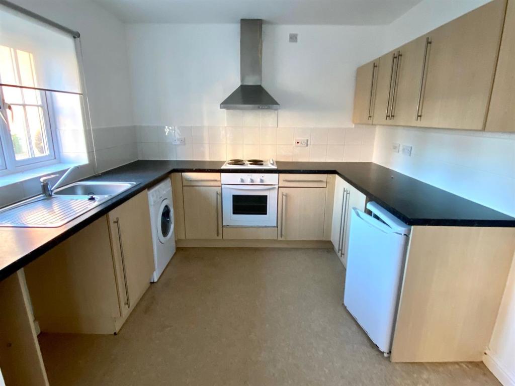 Kiln avenue 29 kitchen.jpg