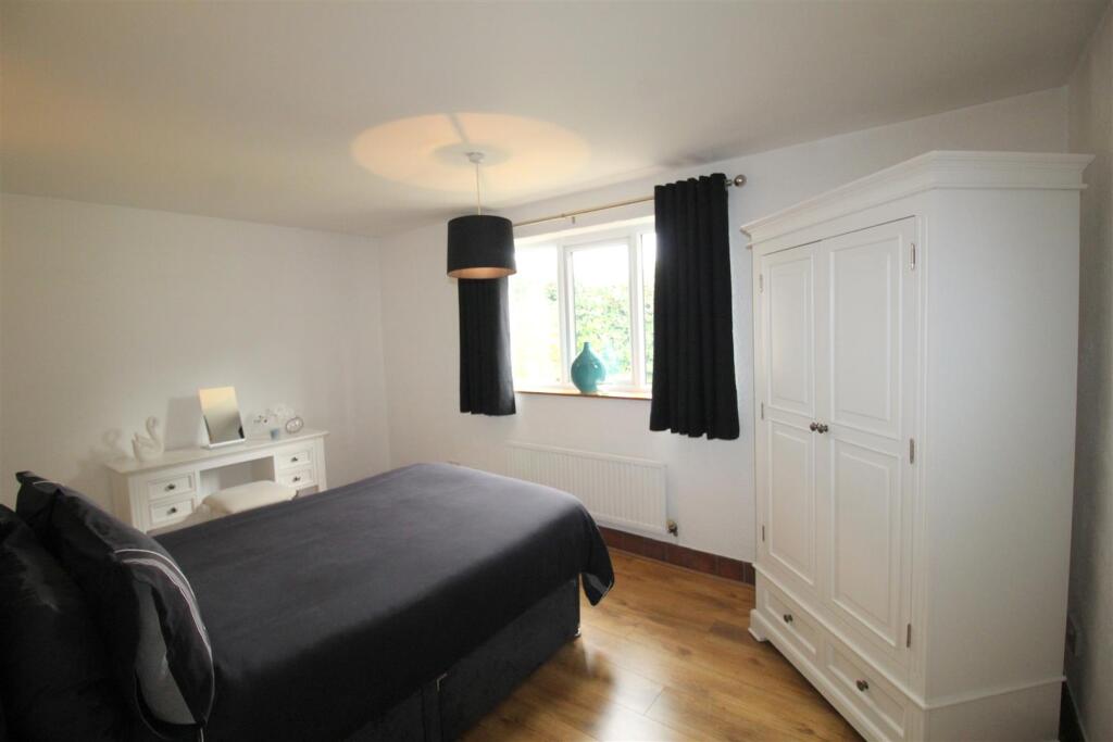 Fieldway, 4 Bedroom Two.JPG