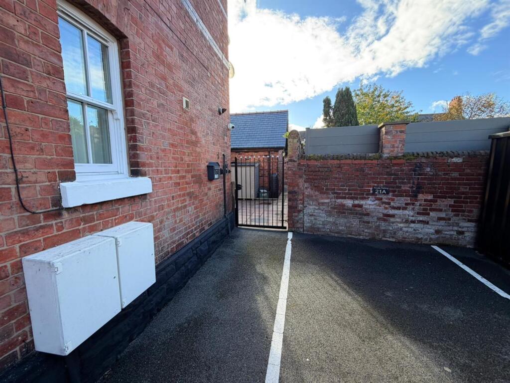 WhatsApp Image 2025-10-23 at 09.57.15_7add7137.jpg