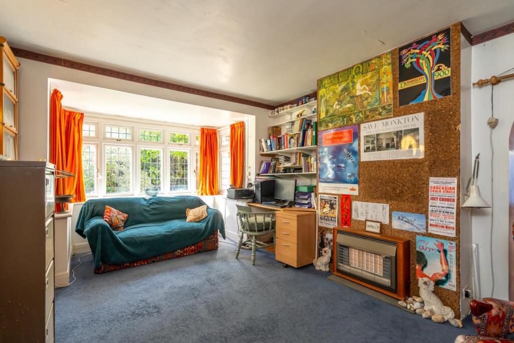 Living Room.jpg