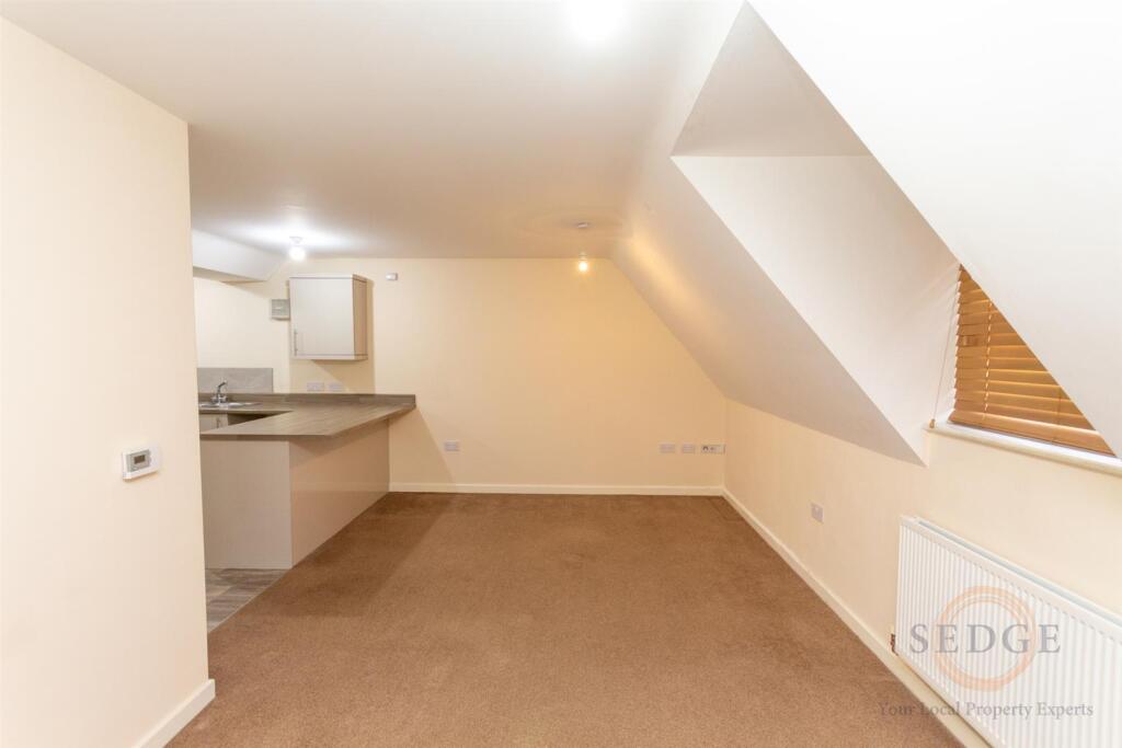 flat 6-4.jpg