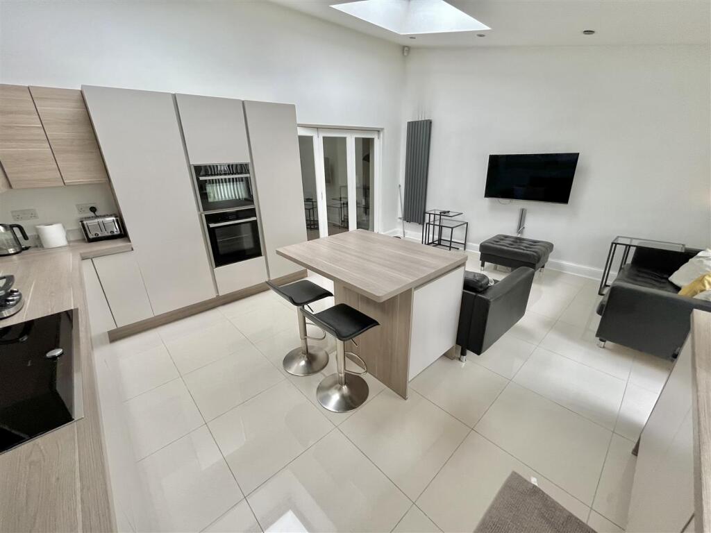 Open Plan Living Dining Kitchen Aspect 8